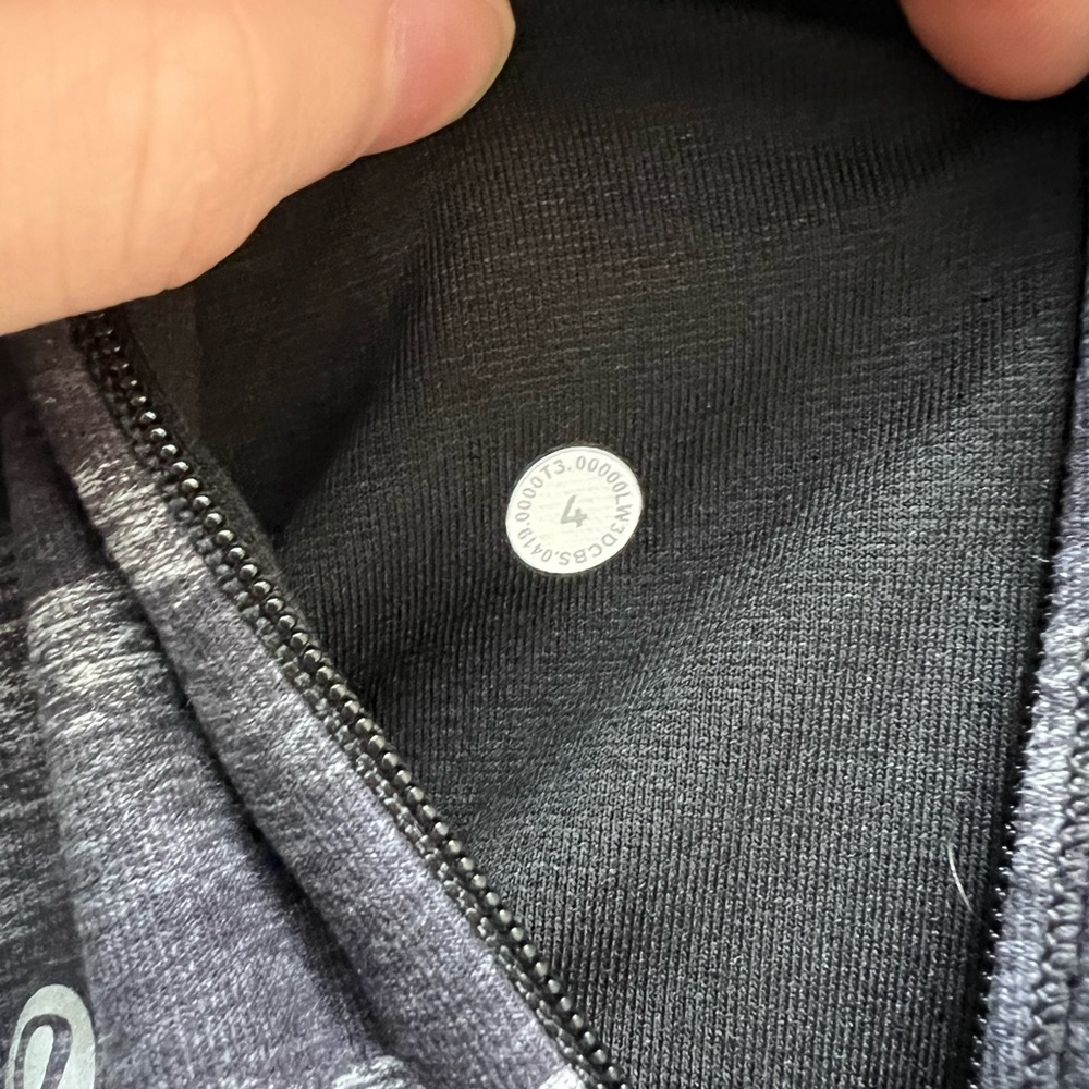 Lululemon runners quarter-zip pullover - Picture 2 of 5